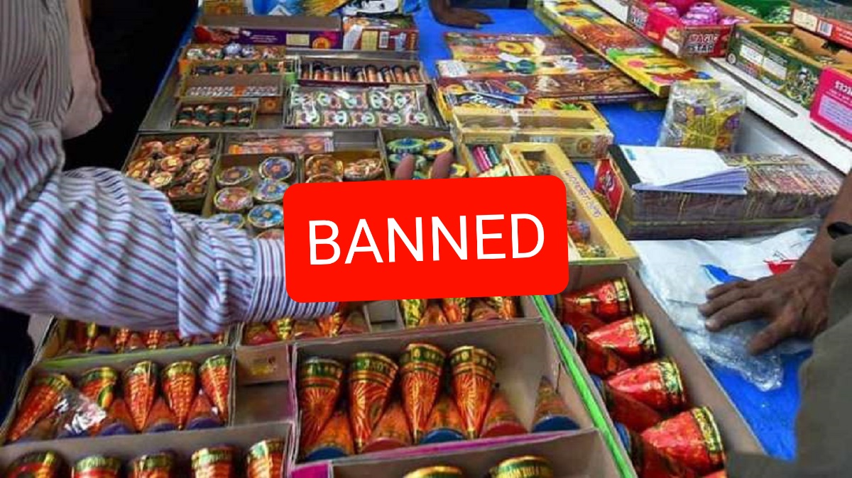 Firecrackers Ban in Delhi, दिवाली से पहले केजरीवाल सरकार ने पटाखों के भंडारण व बिक्री पर लगाई रोक Firecrackers Ban in Delhi, दिवाली से पहले केजरीवाल सरकार ने पटाखों के भंडारण व बिक्री पर लगाई रोक