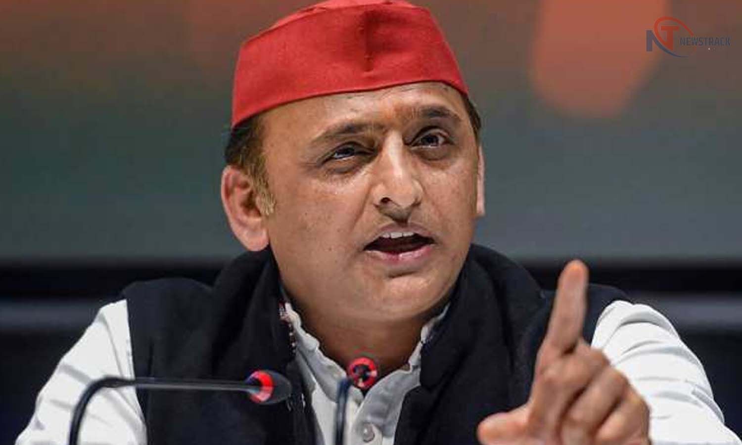 BJP सरकार ने किसान की आय दुगनी करने के बजाय महंगाई की दोगुनी-अखिलेश यादव BJP सरकार ने किसान की आय दुगनी करने के बजाय महंगाई की दोगुनी-अखिलेश यादव