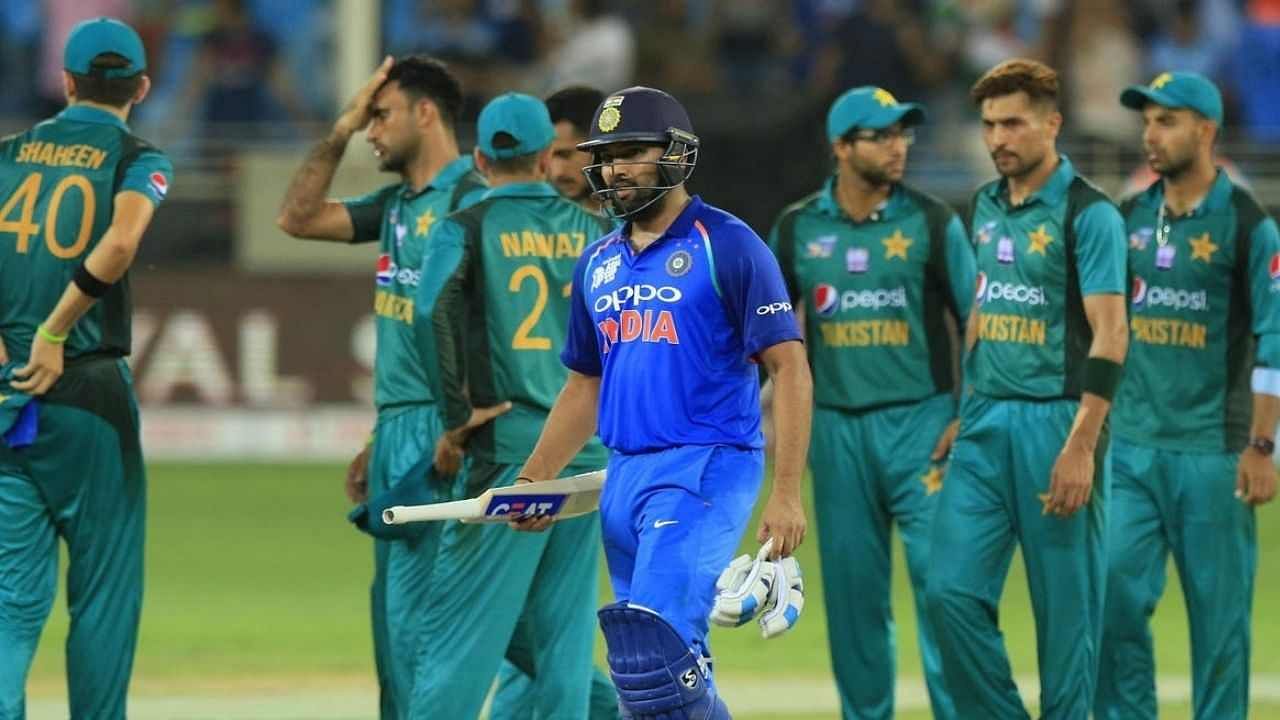 T20 मैच में पाकिस्तान की जीत पर खुशी जताना महिला टीचर को पड़ा भारी, स्कूल ने किया बर्खास्त T20 मैच में पाकिस्तान की जीत पर खुशी जताना महिला टीचर को पड़ा भारी, स्कूल ने किया बर्खास्त