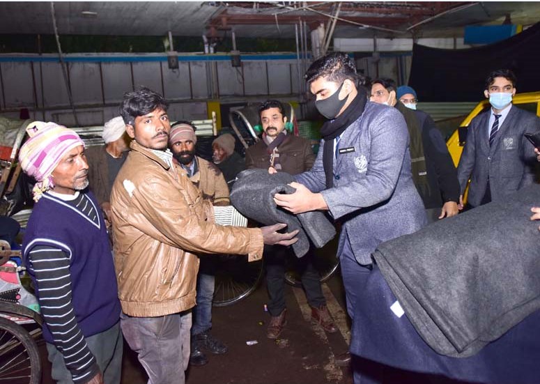 सी.एम.एस. छात्रों ने किया मानवीय कार्य, जरूरतमंदों को बाँटे कंबल व गर्म कपड़े सी.एम.एस. छात्रों ने किया मानवीय कार्य, जरूरतमंदों को बाँटे कंबल व गर्म कपड़े