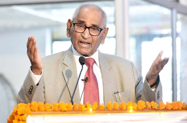 न्यायाधीशों के अन्तर्राष्ट्रीय सम्मेलन में ‘विश्व संसद’ की जोरदार आवाज बुलंद की डा. जगदीश गाँधी ने न्यायाधीशों के अन्तर्राष्ट्रीय सम्मेलन में ‘विश्व संसद’ की जोरदार आवाज बुलंद की डा. जगदीश गाँधी ने