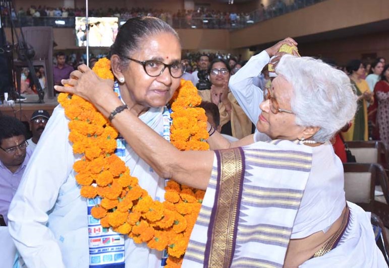 सी.एम.एस. शिक्षकों की उपलब्धियों का हुआ सम्मान सी.एम.एस. शिक्षकों की उपलब्धियों का हुआ सम्मान