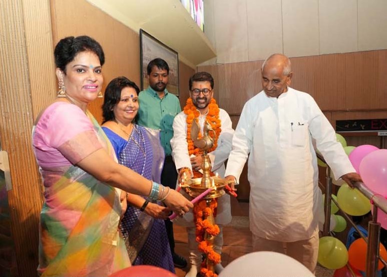 सी.एम.एस. अलीगंज कैम्पस द्वारा वार्षिक अभिभावक दिवस समारोह भव्य आयोजन सी.एम.एस. अलीगंज कैम्पस द्वारा वार्षिक अभिभावक दिवस समारोह भव्य आयोजन