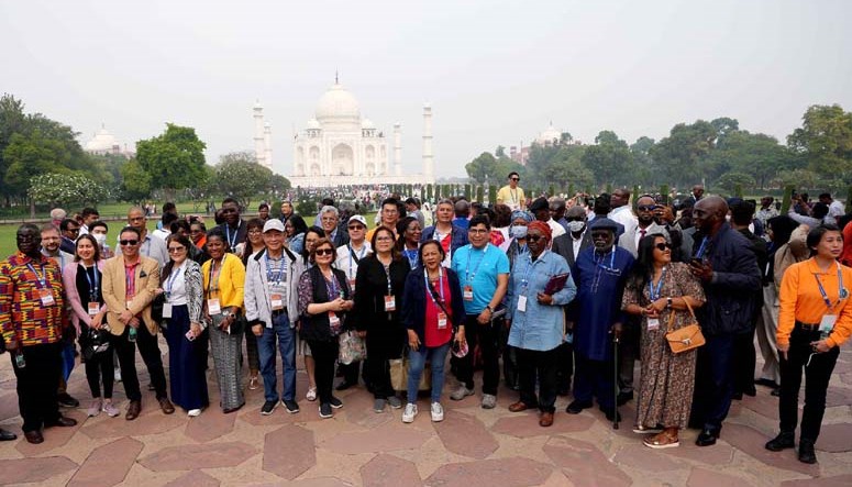 सी.एम.एस. के अन्तर्राष्ट्रीय मुख्य न्यायाधीश सम्मेलन में पधारे 61 देशों के सी.एम.एस. के अन्तर्राष्ट्रीय मुख्य न्यायाधीश सम्मेलन में पधारे 61 देशों के