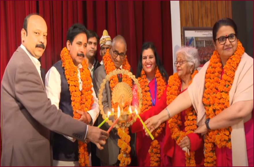 कैबिनेट मंत्री श्री अनिल राजभर ने किया पाँच दिवसीय अन्तर्राष्ट्रीय युवा महोत्सव का भव्य उद्घाटन कैबिनेट मंत्री श्री अनिल राजभर ने किया पाँच दिवसीय अन्तर्राष्ट्रीय युवा महोत्सव का भव्य उद्घाटन