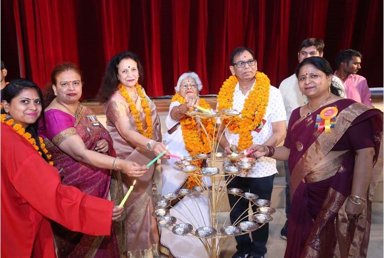 ‘वसुधैव कुटुम्बकम’ की शिक्षा से ही अच्छे समाज का निर्माण संभव- डा. भारती गाँधी ‘वसुधैव कुटुम्बकम’ की शिक्षा से ही अच्छे समाज का निर्माण संभव- डा. भारती गाँधी