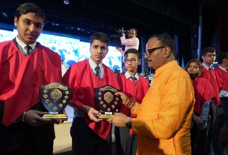अच्छे समाज की आधारशिला स्कूल में ही रखी जाती है : ब्रजेश पाठक, उप-मुख्यमंत्री, उत्तर प्रदेश अच्छे समाज की आधारशिला स्कूल में ही रखी जाती है : ब्रजेश पाठक, उप-मुख्यमंत्री, उत्तर प्रदेश