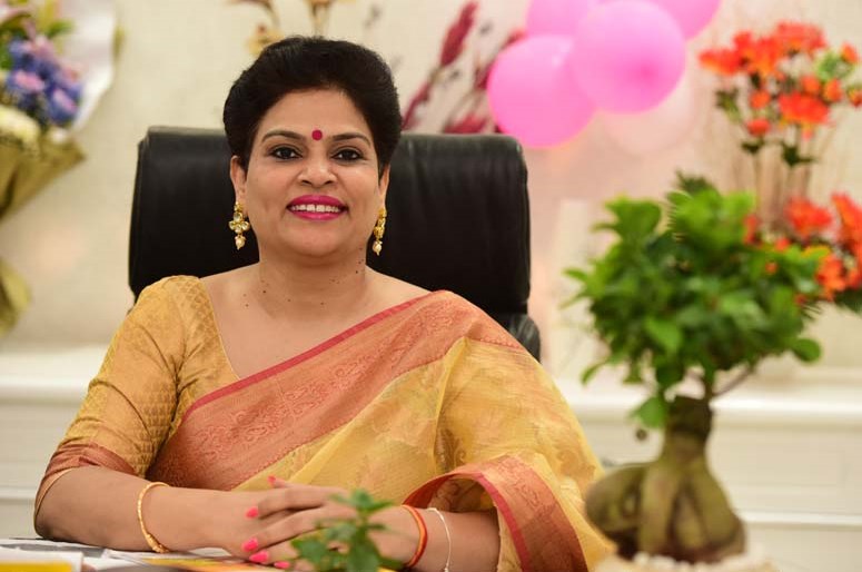 सी.एम.एस. प्रधानाचार्या ‘महिला एचीवर अवार्ड’ से सम्मानित
