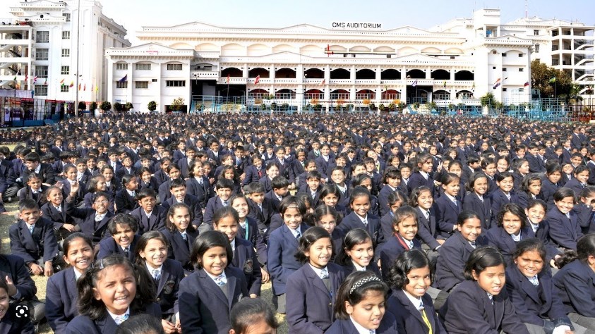 विश्व के 10 सबसे बड़े स्कूलों में सी.एम.एस. पहले पायदान पर
