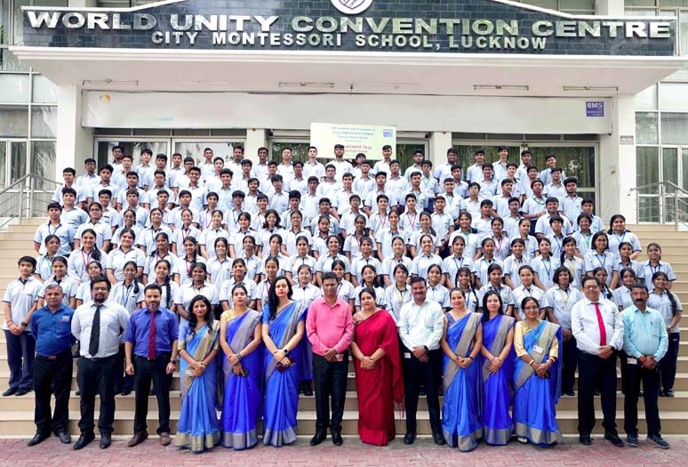 पंजाब व हिमाचल प्रदेश की शैक्षिक यात्रा पर रवाना  हुआ सी.एम.एस. का 155 सदस्यीय छात्र दल