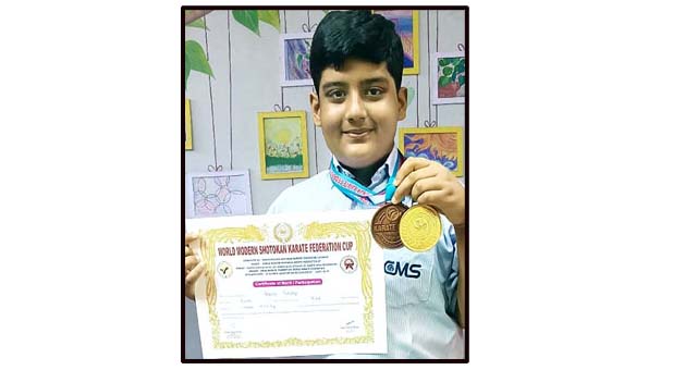 राज्य स्तरीय कराटे चैम्पियनशिप में अर्णव ने जीता गोल्ड मेडल राज्य स्तरीय कराटे चैम्पियनशिप में अर्णव ने जीता गोल्ड मेडल