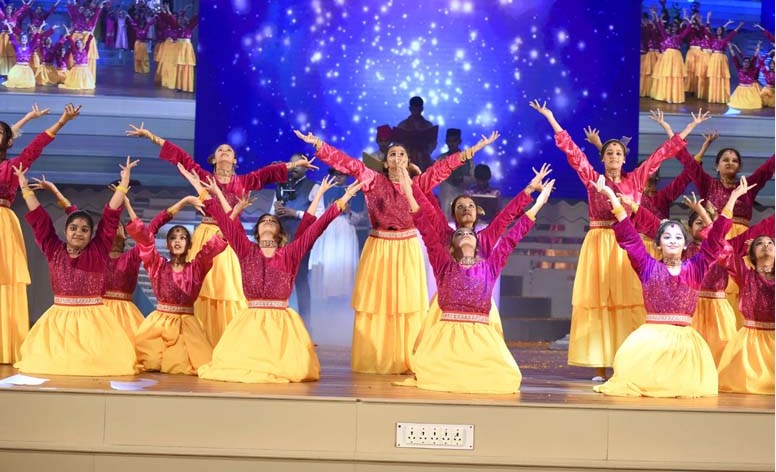 क्विज एवं वाद-विवाद प्रतियोगिता में अपनी प्रतिभा का जोरदार प्रदर्शन किया प्रतिभागी छात्रों ने