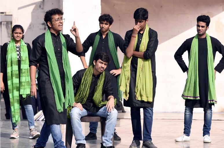 सी.एम.एस. छात्रों ने निकाला ‘पर्यावरण जागरूकता मार्च’ सी.एम.एस. छात्रों ने निकाला ‘पर्यावरण जागरूकता मार्च’