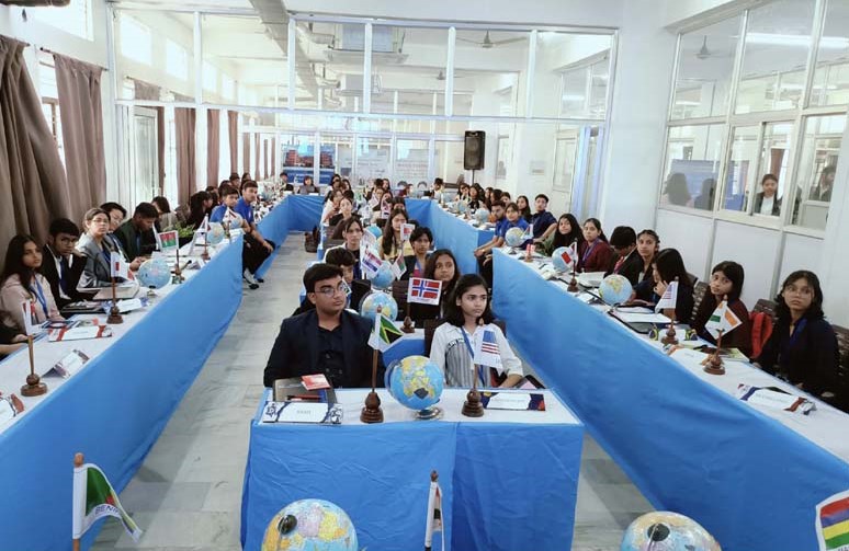 दो-दिवसीय मॉडल यूनाइटेड नेशन्स कान्फ्रेन्स सी.एम.एस. में प्रारम्भ दो-दिवसीय मॉडल यूनाइटेड नेशन्स कान्फ्रेन्स सी.एम.एस. में प्रारम्भ