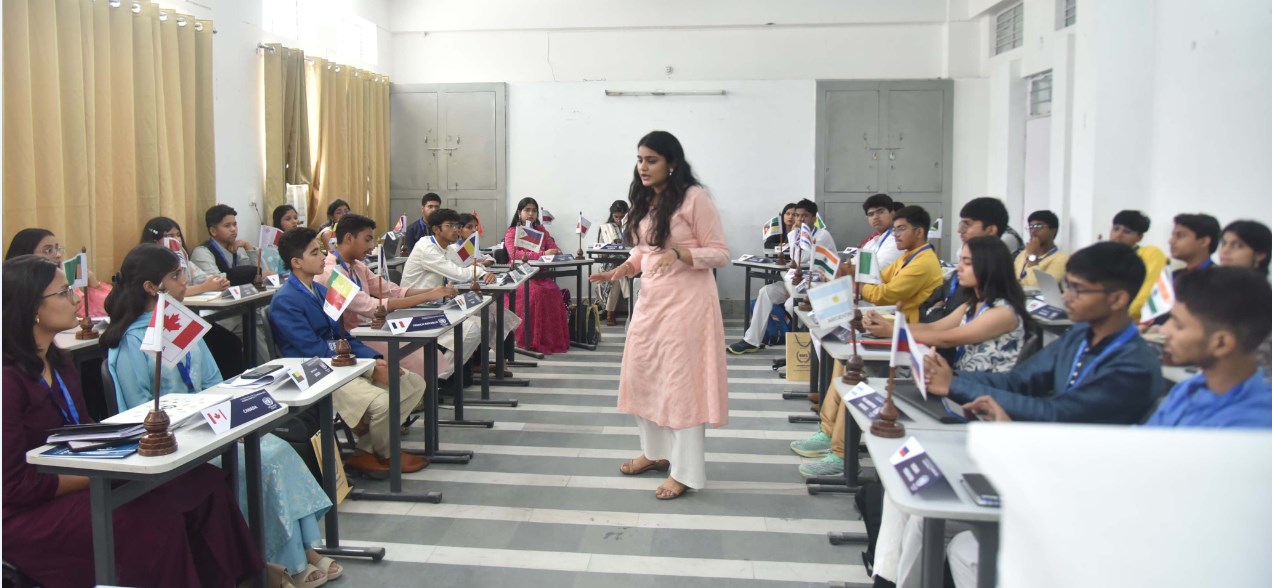 किशोरों व युवाओं में वैश्विक दृष्टिकोण का विकास जरूरी : न्यायमूर्ति श्री सिद्धार्थ वर्मा