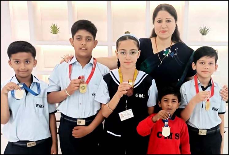 ताइक्वाण्डो में सी.एम.एस. छात्रों ने जीते पाँच पदक ताइक्वाण्डो में सी.एम.एस. छात्रों ने जीते पाँच पदक