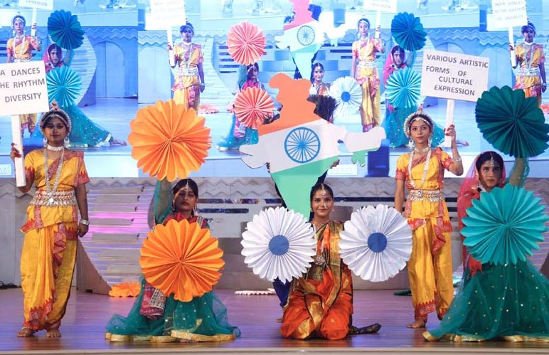 इण्टरनेशनल चिल्ड्रेन्स ओलम्पियाड :कलात्मक व बौद्धिक प्रतिभा से दिल जीता देश-विदेश के प्रतिभागियों ने