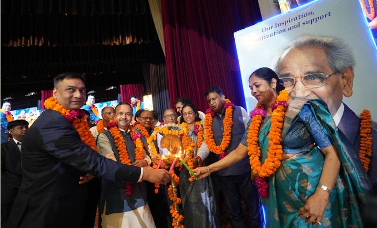 विश्व का भविष्य हमारे बाल वैज्ञानिकों के सुरक्षित हाथों में है!:जे.पी.एस. राठौर, सहकारिता राज्य मंत् विश्व का भविष्य हमारे बाल वैज्ञानिकों के सुरक्षित हाथों में है!:जे.पी.एस. राठौर, सहकारिता राज्य मंत्