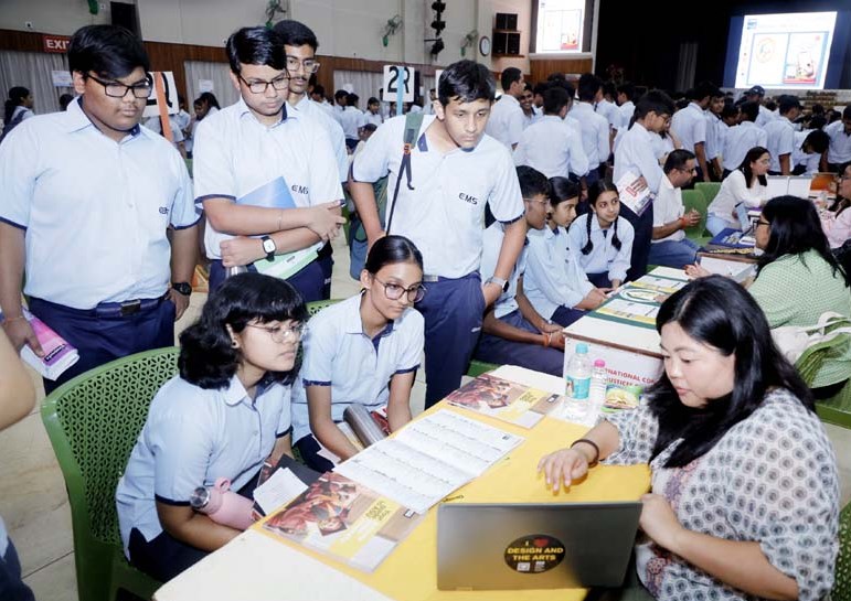 सी.एम.एस. में यूनिवर्सिटी फेयर का भव्य आयोजन, सी.एम.एस. में यूनिवर्सिटी फेयर का भव्य आयोजन,
