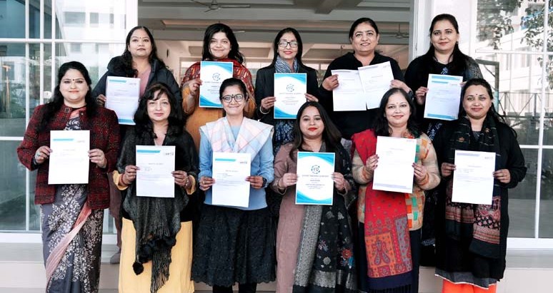 नेशनल टीचिंग कम्पटीशन में सी.एम.एस. शिक्षिकाओं ने लहराया परचम नेशनल टीचिंग कम्पटीशन में सी.एम.एस. शिक्षिकाओं ने लहराया परचम