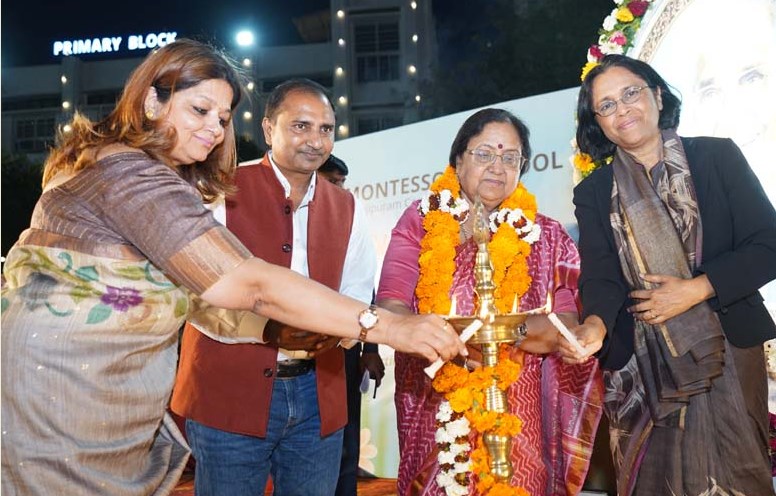 बच्चों के बीच समानता का भाव विकसित करें अभिभावक व शिक्षक:श्रीमती बेबीरानी मौर्य, कैबिनेट मंत्री, उ.प बच्चों के बीच समानता का भाव विकसित करें अभिभावक व शिक्षक:श्रीमती बेबीरानी मौर्य, कैबिनेट मंत्री, उ.प