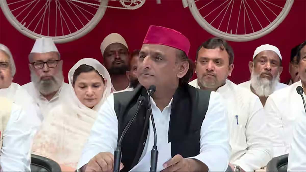 UP Politics: समाजवादी पार्टी की बड़ी सर्जरी, तीन विधायकों को किया निष्कासित, जानें वजह? UP Politics: समाजवादी पार्टी की बड़ी सर्जरी, तीन विधायकों को किया निष्कासित, जानें वजह?