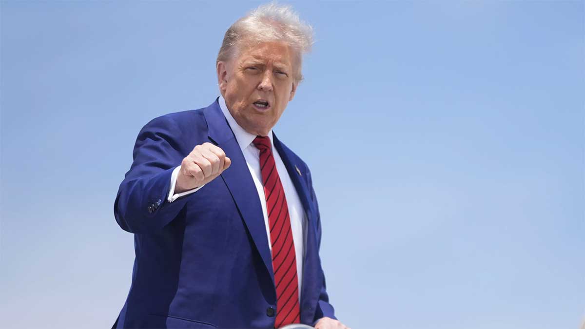 Trump Warning to Iran: ईरान को लेकर डोनाल्ड ट्रंप की कड़ी चेतावनी, जरूरत पड़ी तो दोबारा करेंगे बमबारी Trump Warning to Iran: ईरान को लेकर डोनाल्ड ट्रंप की कड़ी चेतावनी, जरूरत पड़ी तो दोबारा करेंगे बमबारी