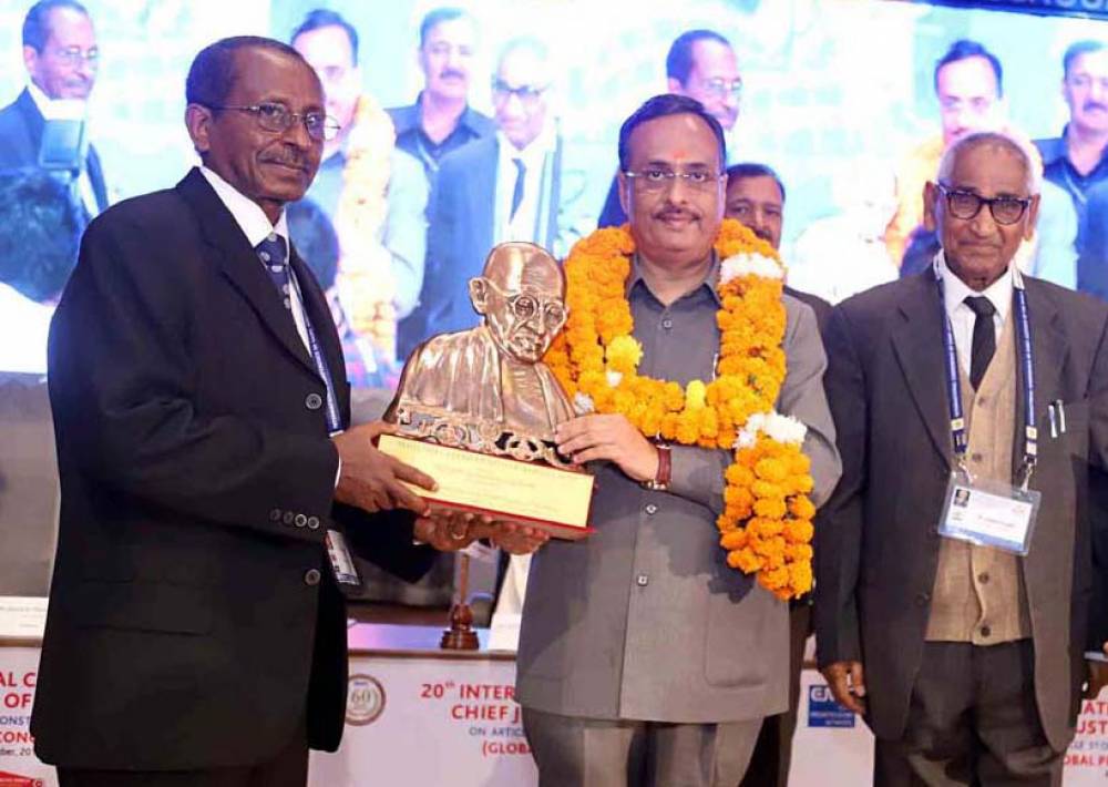 उप-मुख्यमंत्री डाॅ. दिनेश शर्मा ने किया अन्तर्राष्ट्रीय मुख्य न्यायाधीश सम्मेलन का उद्घाटन उप-मुख्यमंत्री डाॅ. दिनेश शर्मा ने किया अन्तर्राष्ट्रीय मुख्य न्यायाधीश सम्मेलन का उद्घाटन