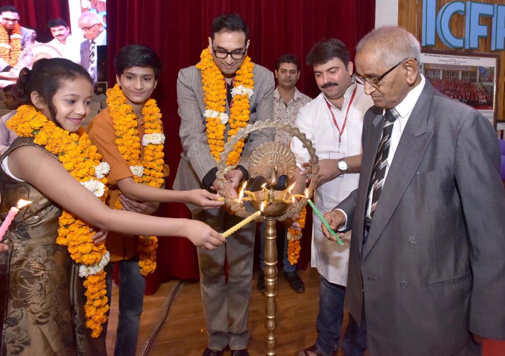 बाल फिल्मोत्सव में बच्चों को जीवन मूल्यों व चरित्र निर्माण की जो शिक्षा मिल रही है- शलभ मणि त्रिपाठी