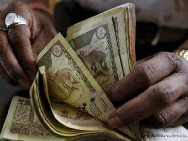 पुराने 500 और 1000 के नोट को बदलने का एक और मौका पुराने 500 और 1000 के नोट को बदलने का एक और मौका