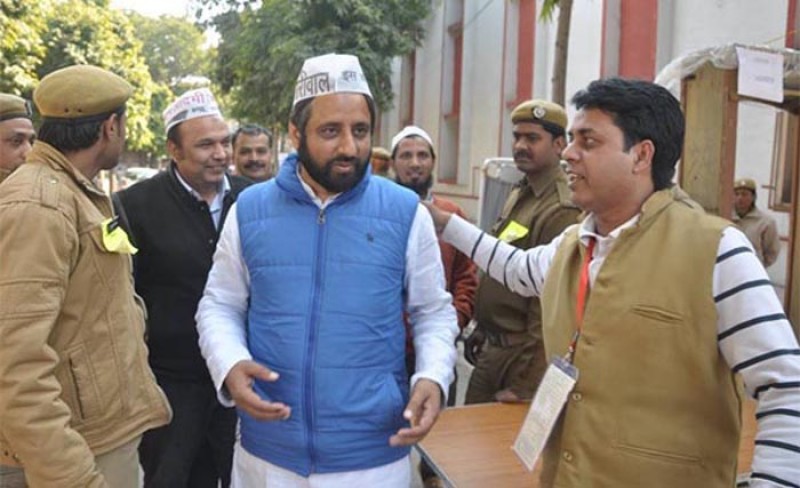 सरकार गिराने की साजिश हो रही है : आप विधायक अमानतुत्ला खान सरकार गिराने की साजिश हो रही है : आप विधायक अमानतुत्ला खान