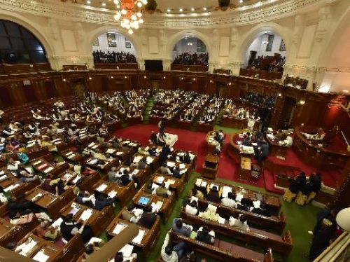 मुख्यमंत्री अखिलेश यादव का महात्वाकांक्षी बजट मुख्यमंत्री अखिलेश यादव का महात्वाकांक्षी बजट