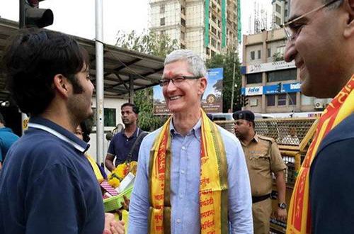 Apple के CEO पहुंचे मुंबई, सिद्धि विनायक मंदिर में किए दर्शन