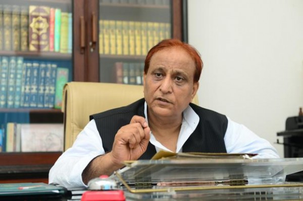 सुप्रीम कोर्ट ने आजम खान से कहा बिना शर्त मांफी मांगिए सुप्रीम कोर्ट ने आजम खान से कहा बिना शर्त मांफी मांगिए