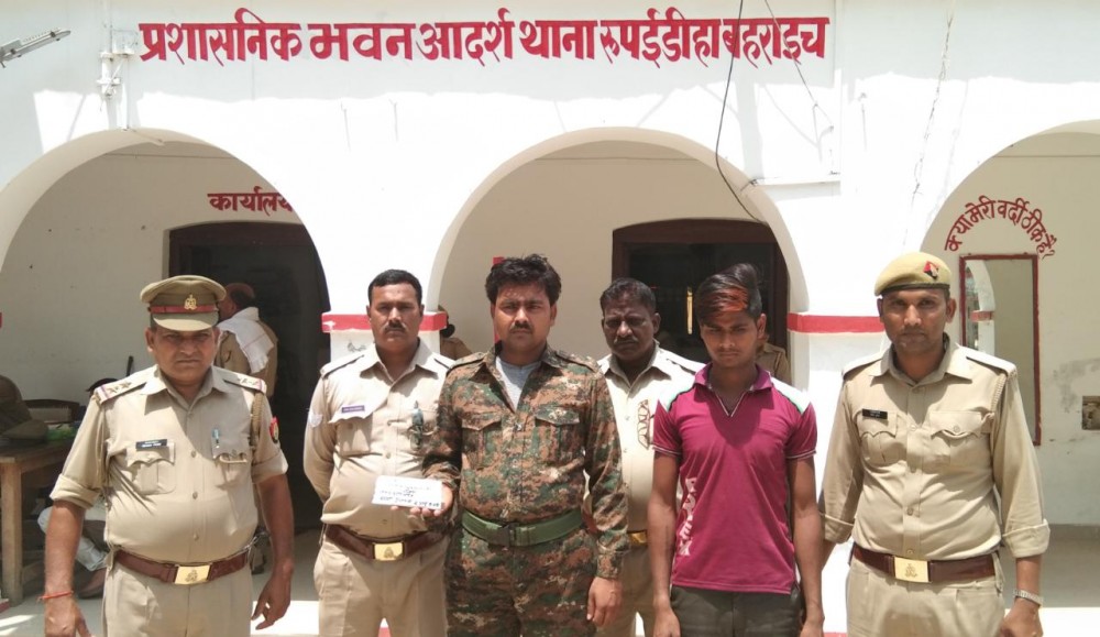 आर्मी मैन बनकर लोगो से ठगी करने वाले 02 अभियुक्त गिरफ्तार आर्मी मैन बनकर लोगो से ठगी करने वाले 02 अभियुक्त गिरफ्तार