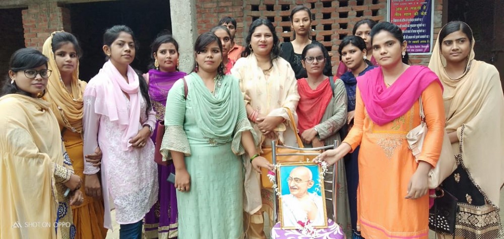 गांधी जयंती पर आयोजित हुआ वाद विवाद प्रतियोगिता गांधी जयंती पर आयोजित हुआ वाद विवाद प्रतियोगिता