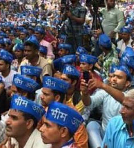 सहारनपुर को हिंसा की चपेट मे पहुचाने वाली भीम आर्मी की मदद करती है बसपा सहारनपुर को हिंसा की चपेट मे पहुचाने वाली भीम आर्मी की मदद करती है बसपा