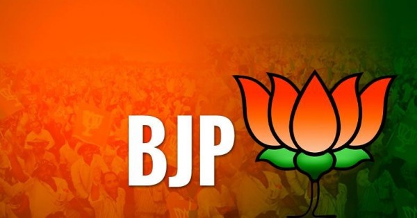 UP चुनाव 2017: BJP ने जारी की उम्मीदवारों की पहली लिस्ट UP चुनाव 2017: BJP ने जारी की उम्मीदवारों की पहली लिस्ट