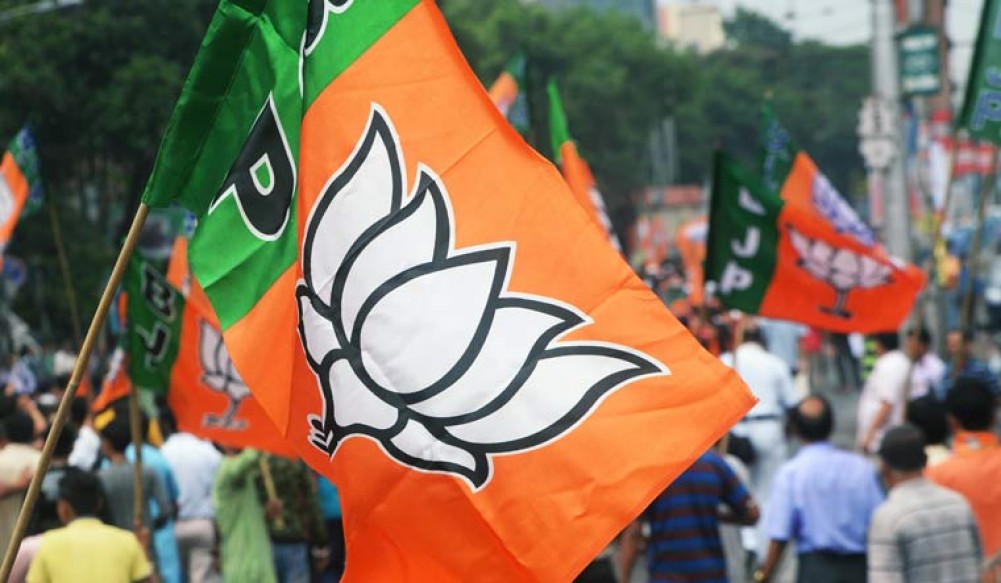 अरुणाचल में BJP के 14 MLA ने दिया इस्तीफा