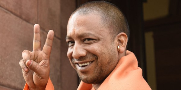 Facebook पर की CM योगी आदित्यनाथ की आपत्तिजनक पोस्ट, हुआ गिरफ्तार Facebook पर की CM योगी आदित्यनाथ की आपत्तिजनक पोस्ट, हुआ गिरफ्तार