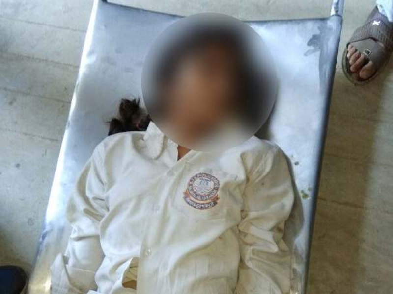 योगी सरकार में इस छात्रा ने सल्फास खाकर दे दी अपनी जान योगी सरकार में इस छात्रा ने सल्फास खाकर दे दी अपनी जान