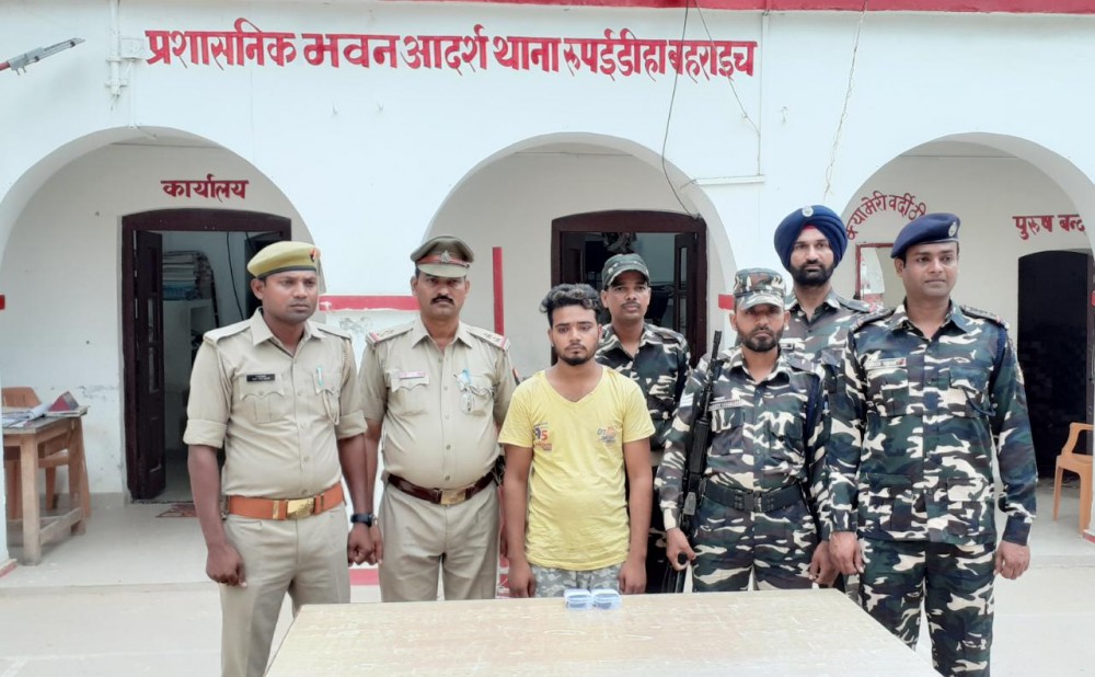 50 ग्राम अवैध स्मैक सहित 01 नफर अभियुक्त गिरफ्तार कीमत 50,00,000 रुपया 50 ग्राम अवैध स्मैक सहित 01 नफर अभियुक्त गिरफ्तार कीमत 50,00,000 रुपया