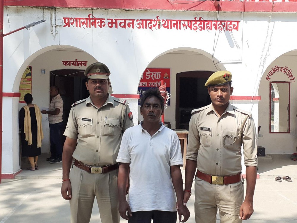 अवैध स्मैक के साथ 01अभियुक्त गिरफ्तार व 210 शीशी नेपाली शराब बरामद अवैध स्मैक के साथ 01अभियुक्त गिरफ्तार व 210 शीशी नेपाली शराब बरामद