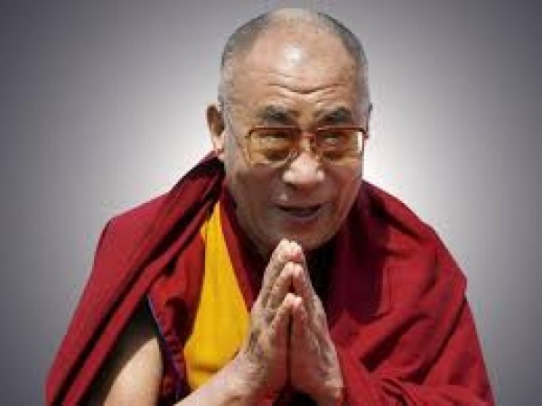 जंग किसी मसले का हल नहीं : दलाई लामा जंग किसी मसले का हल नहीं : दलाई लामा