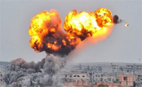 IS के खिलाफ किए गए हवाई हमले में कम से कम 38 नागरिकों की मौत