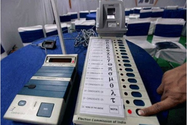 चुनाव आयोग का खुला चैलेंज कहा EVM को हैक करके दिखाओ