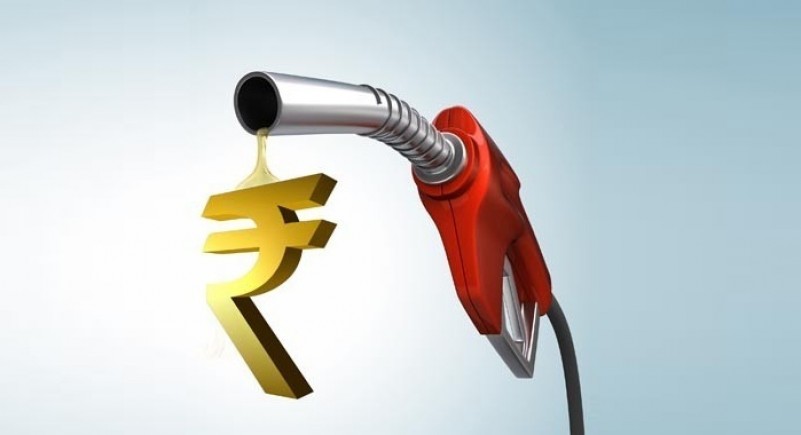 पेट्रोल-डीजल के बढ़ते दामों पर आखिर क्यों चुप है सरकार