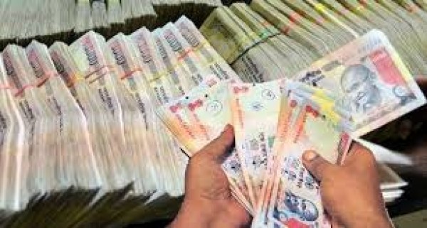 नोट चलाने की सरकार ने 27 घंटे अवधी और बढ़ाई नोट चलाने की सरकार ने 27 घंटे अवधी और बढ़ाई