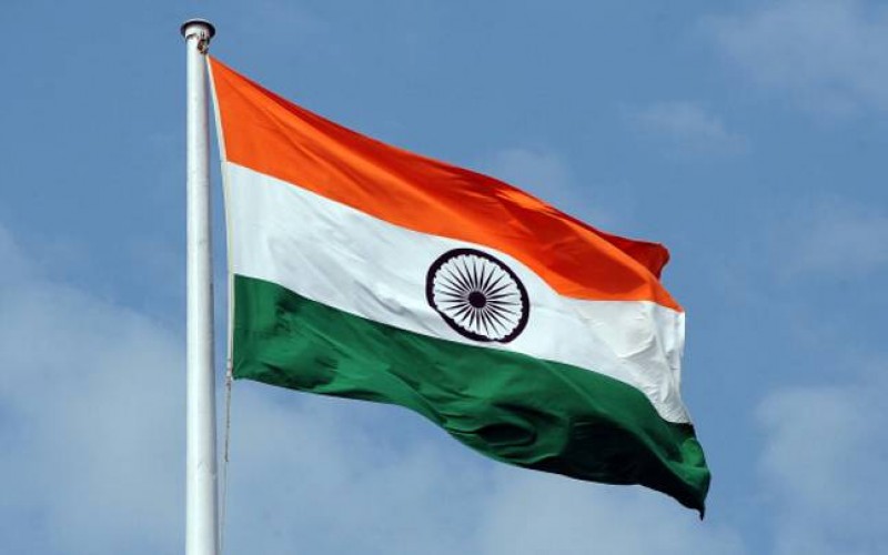प्लास्टिक के झंडे का इस्तेमाल करने पर, हो सकती है जेल प्लास्टिक के झंडे का इस्तेमाल करने पर, हो सकती है जेल