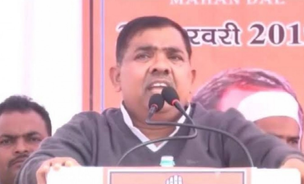 कांग्रेस के साथ गठबंधन होने के बाद केशव मौर्य ने दिया विवादित बयान कांग्रेस के साथ गठबंधन होने के बाद केशव मौर्य ने दिया विवादित बयान